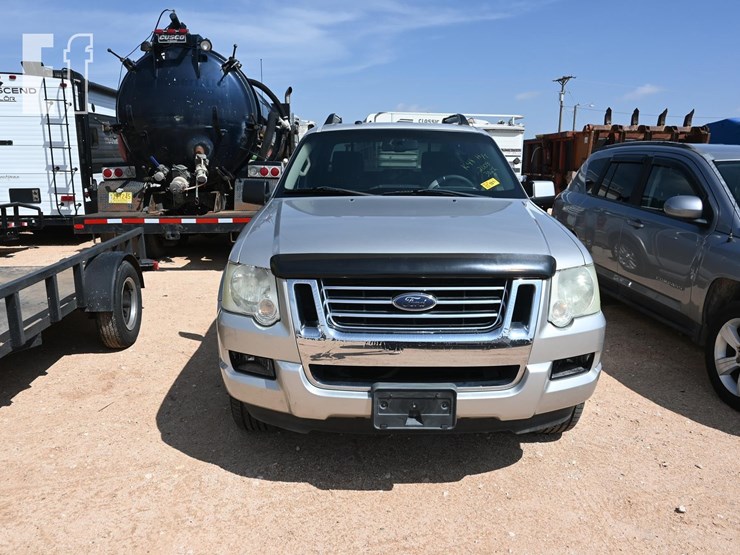 2008-ford-explorer-image-3
