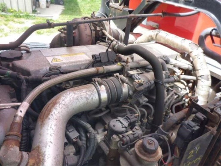 2005-gmc-t8500-image-24