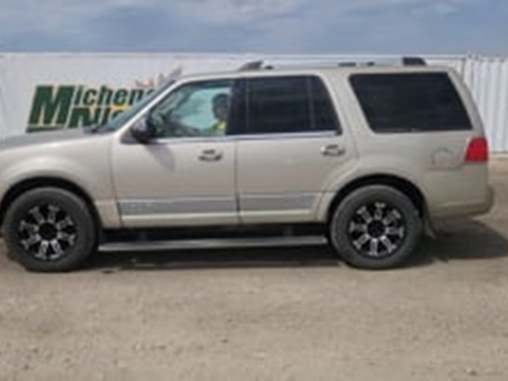 2008-lincoln-navigator-image-5