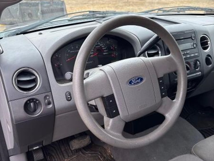 2006-ford-f150-xlt-image-26