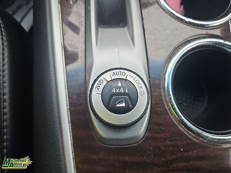 2015-nissan-pathfinder-image-24