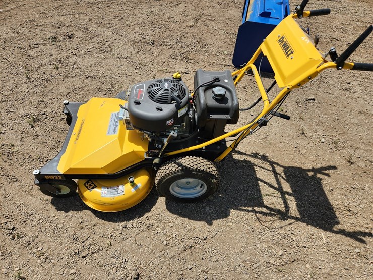 #376-•-dewalt-walk-behind-mower-image-2