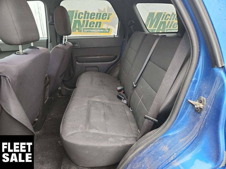 2012-ford-escape-image-18