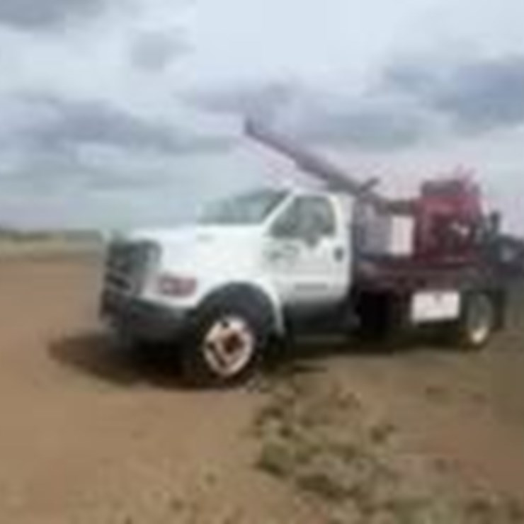 2004 FORD F750