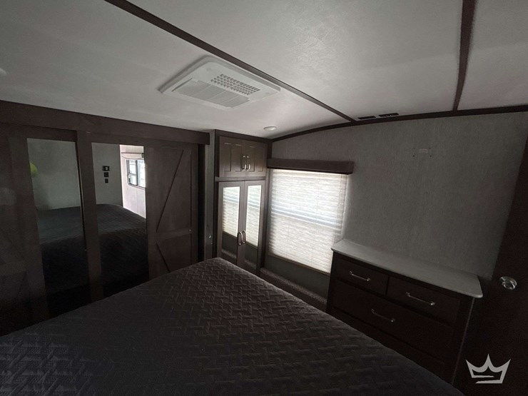 5th-wheel-camper-image-25