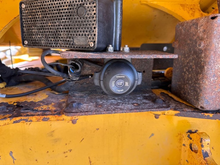 2019-volvo-a25g-image-12