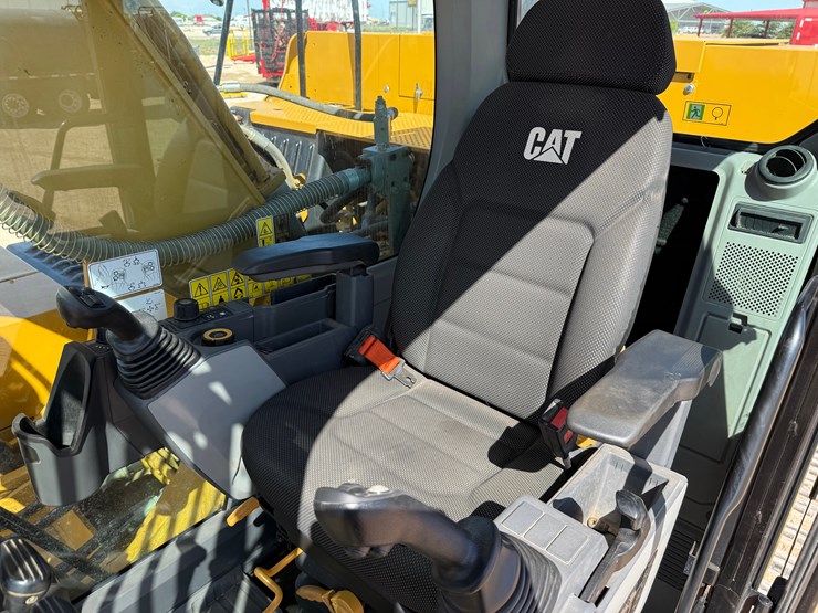 2023-caterpillar-330-image-36