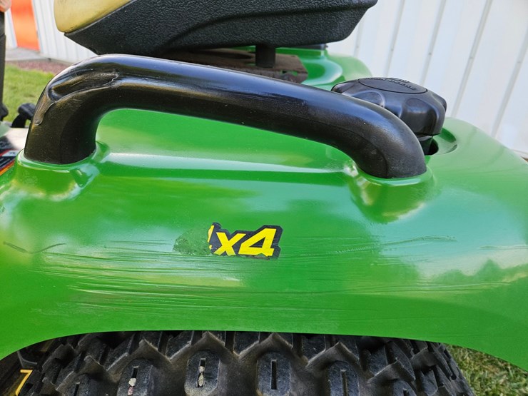 john-deere-x585-image-16