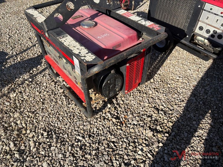magnum-mpg-5600-gas-generator-image-3