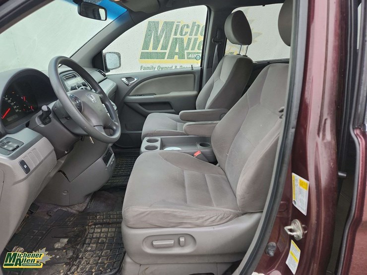 2010-honda-odyssey-image-27