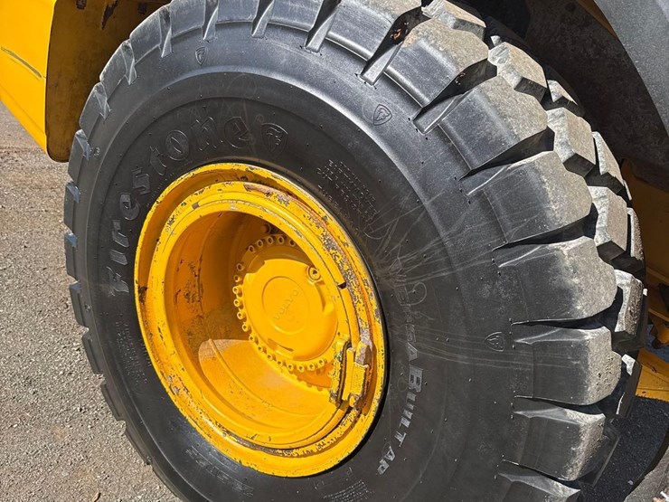 2019-volvo-a25g-image-22