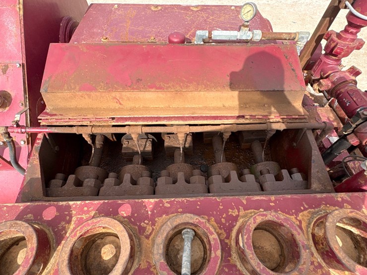 caterpillar-c15-image-12