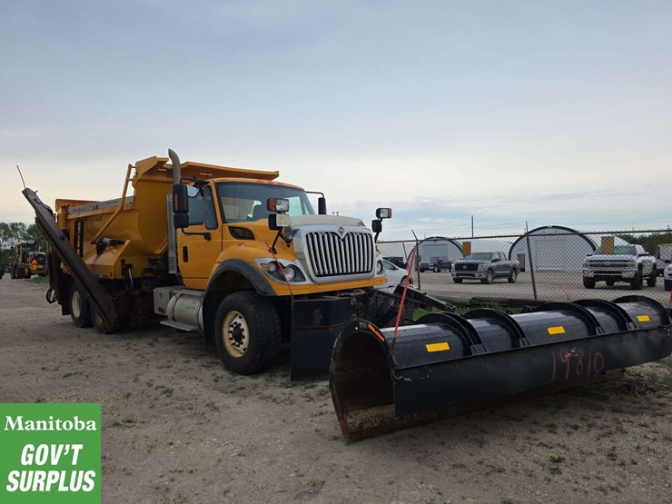 2008-international-workstar-7600-image-2