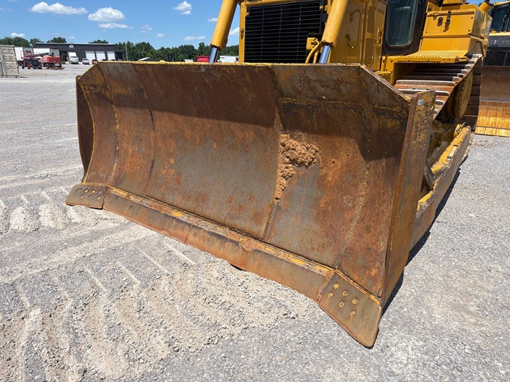 caterpillar-d6t-xl-image-9
