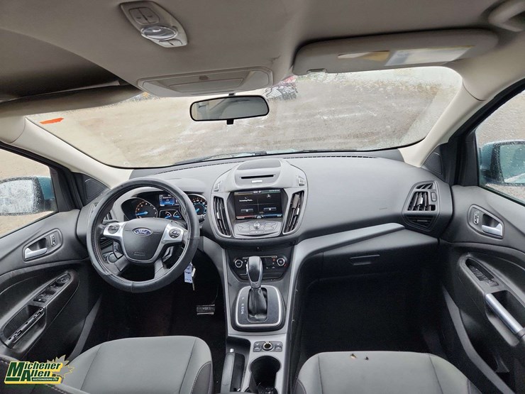 2013-ford-escape-image-19