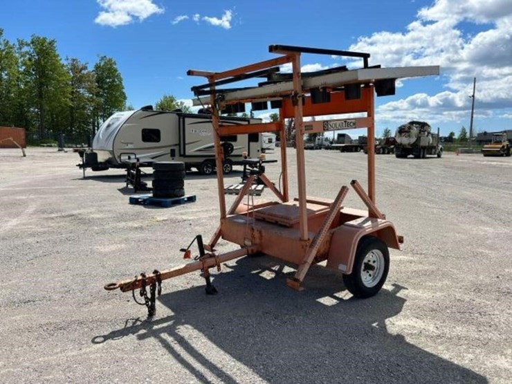 tow-behind-sign-board-image-1