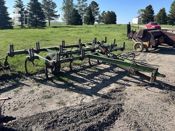 john-deere-4110-image-3
