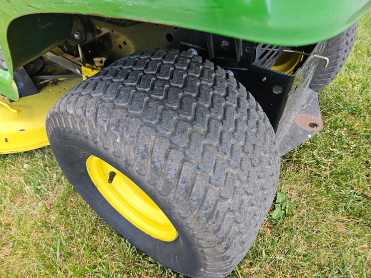 john-deere-x300-image-16