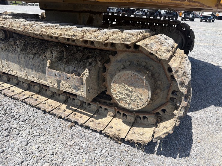 caterpillar-310-image-6