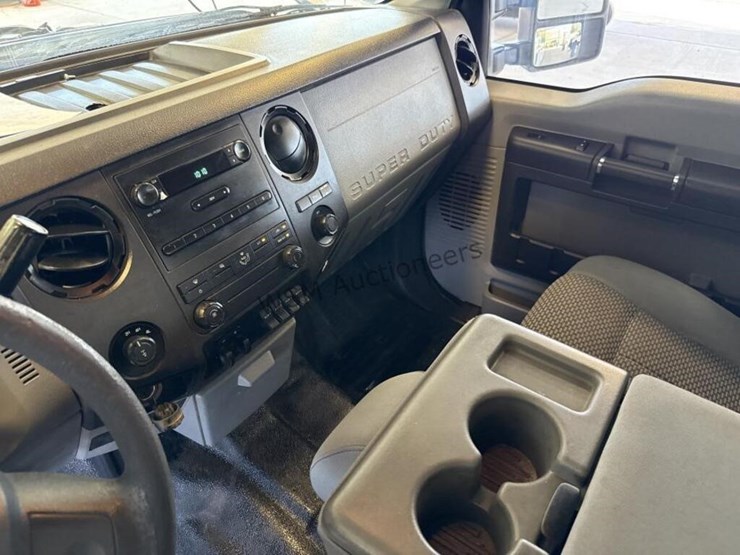2014-ford-f350-image-23