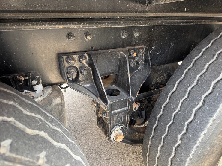 2020-kenworth-t800-image-23