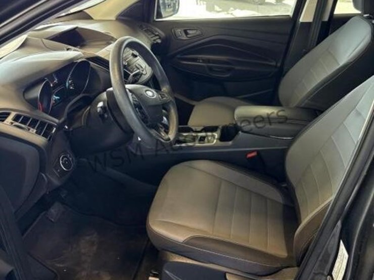 2017-ford-escape-image-22