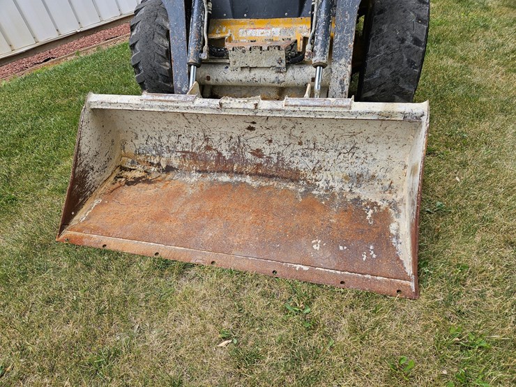 deere-326d-image-9