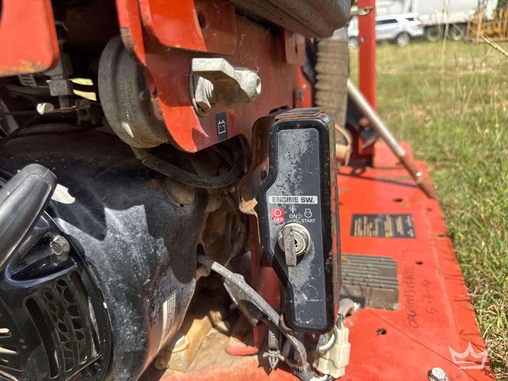 2016-ditch-witch-fm13v-image-7