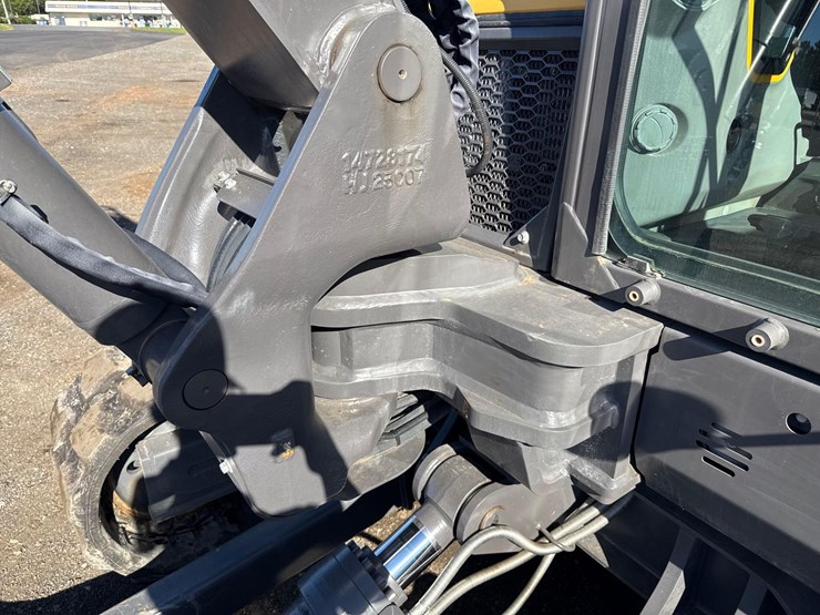 2023-volvo-ecr88d-image-16
