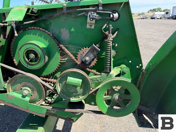 2004-john-deere-630f-image-10