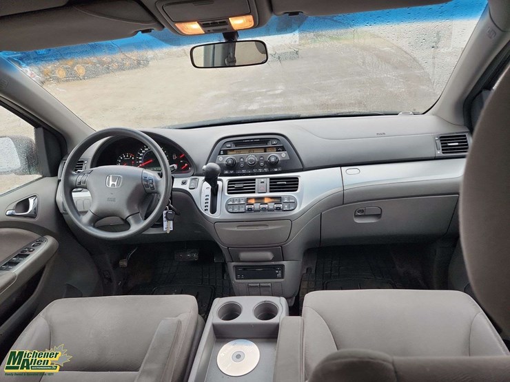 2010-honda-odyssey-image-15