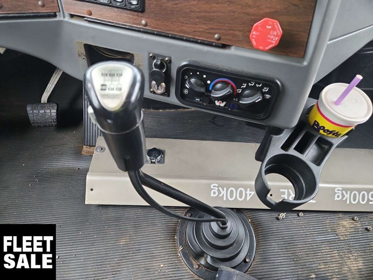 2009-western-star-4900-image-19