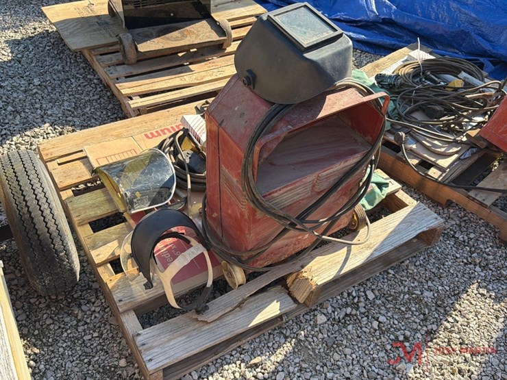lincoln-electric-ac-225-s-arc-welder-image-3