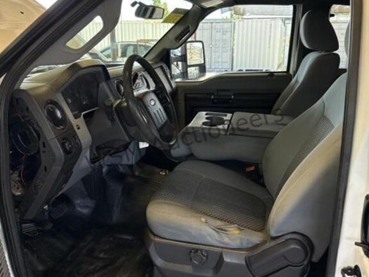 2014-ford-f250-image-26