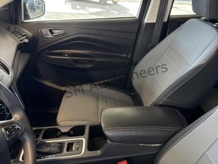2017-ford-escape-image-21