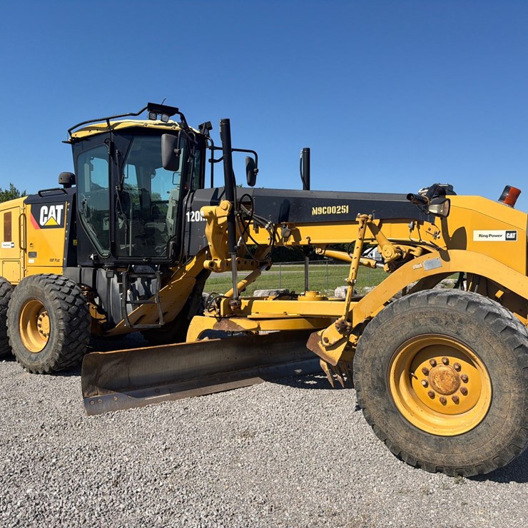 CATERPILLAR 120M2
