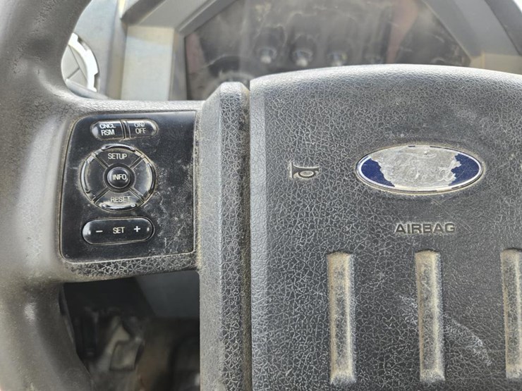2011-ford-f350-image-23