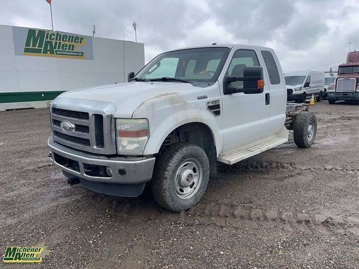 2010-ford-f350-image-1