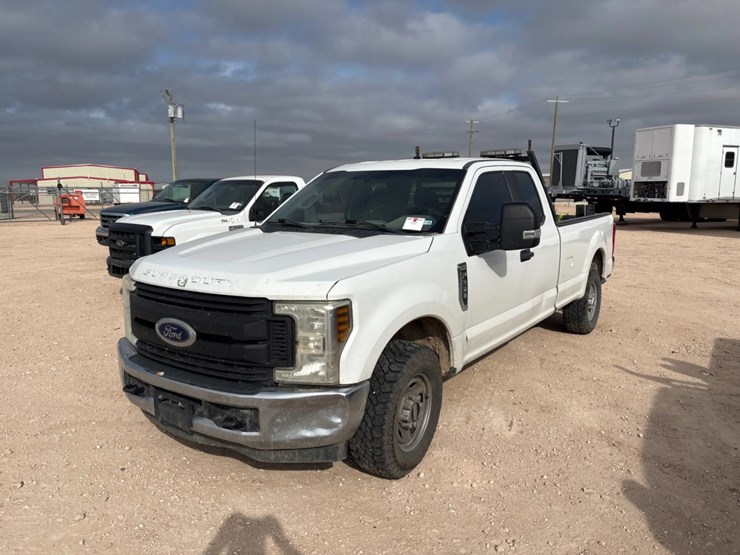 2017-ford-f250-image-1