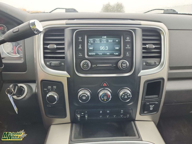 2017-dodge-3500-image-15