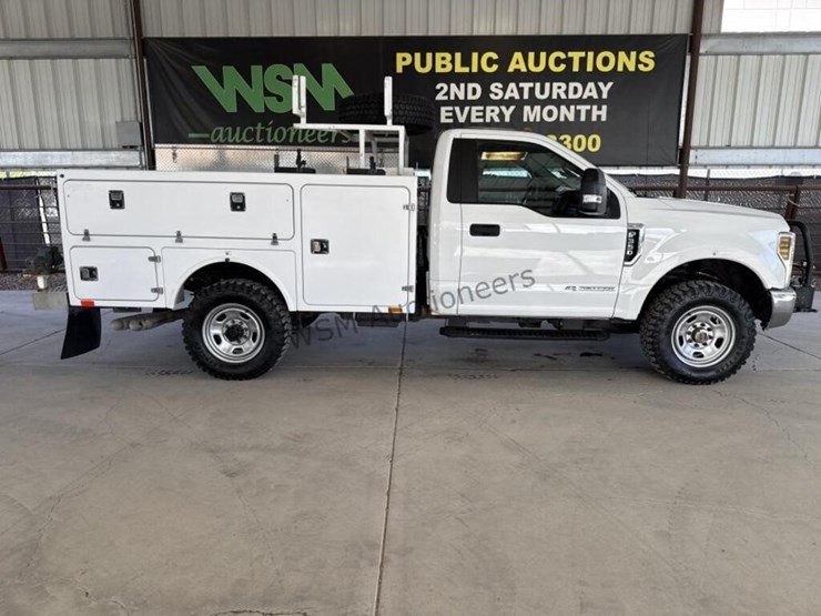 2019-ford-f350-image-1
