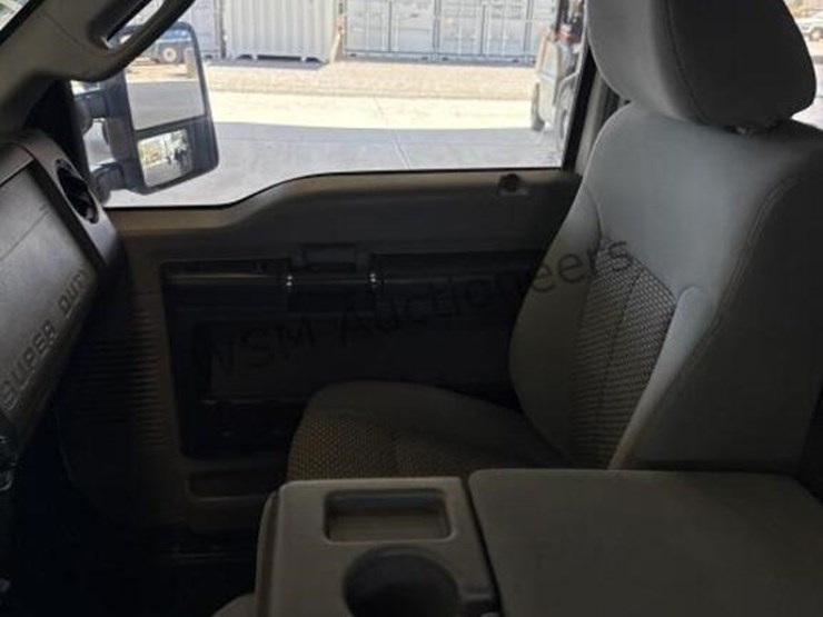 2014-ford-f350-image-26