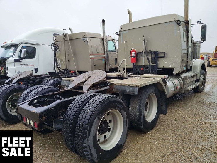 2015-western-star-4900-image-4