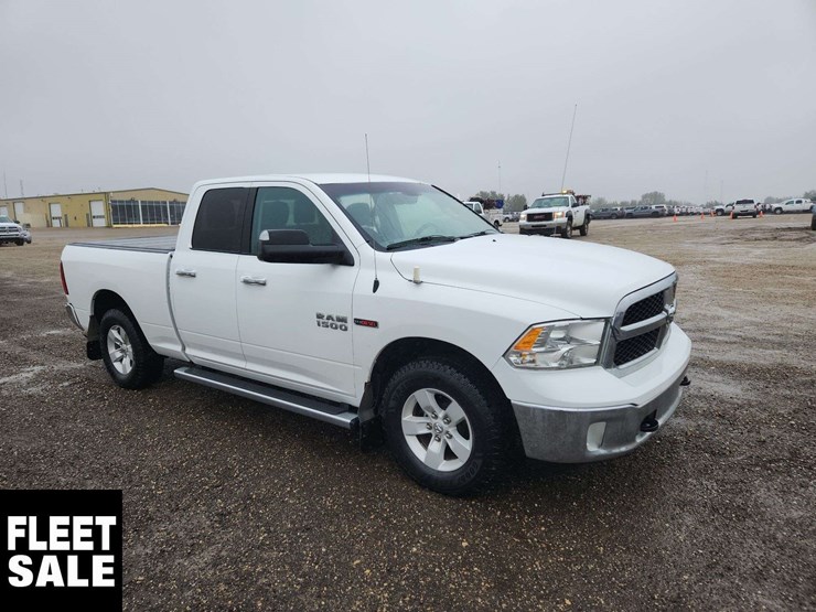 2015-dodge-1500-image-2