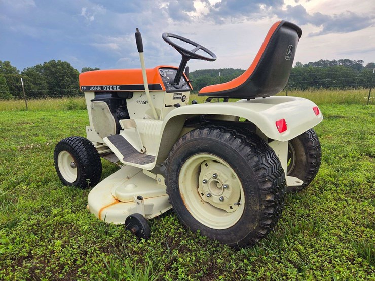 john-deere-112-image-3