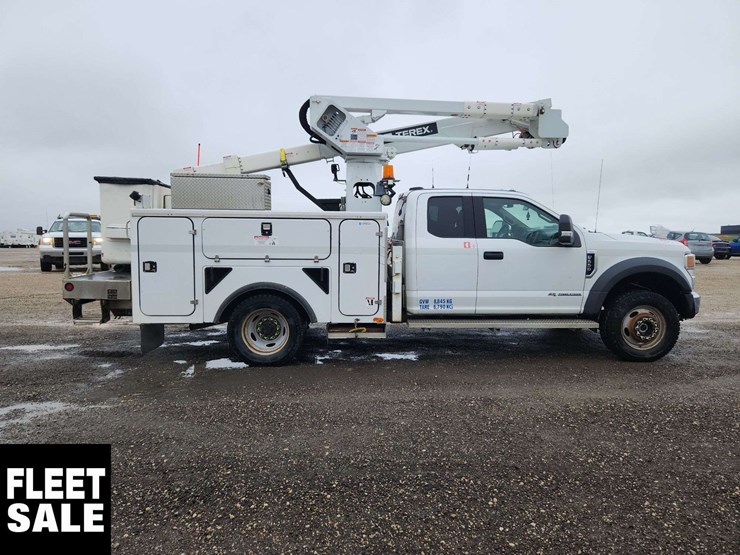 2021-ford-f550-image-8