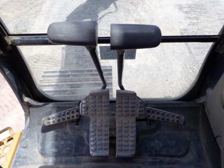 2009-deere-270d-lc-image-11