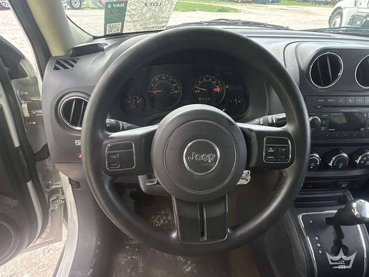 2016-jeep-patriot-image-11