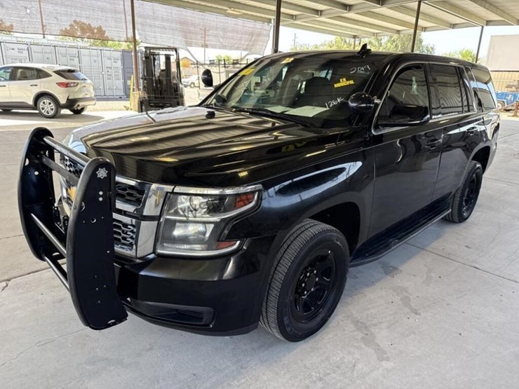2019-chevrolet-tahoe-image-5