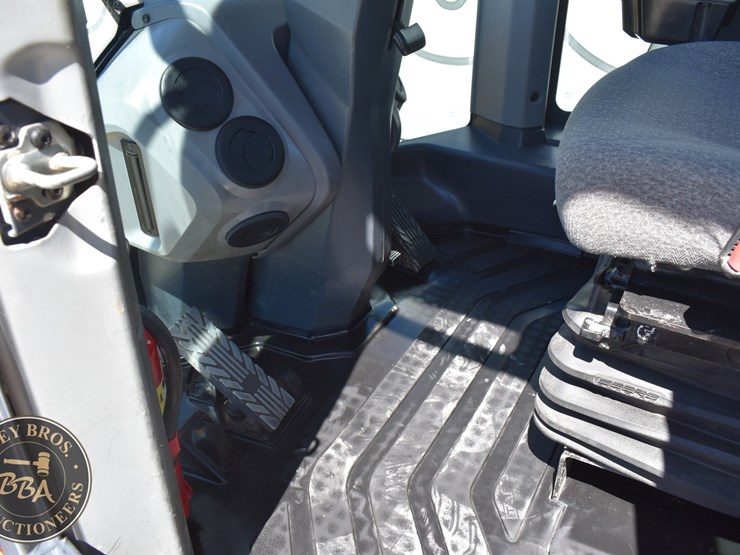 2021-deere-524-p-tier-image-47
